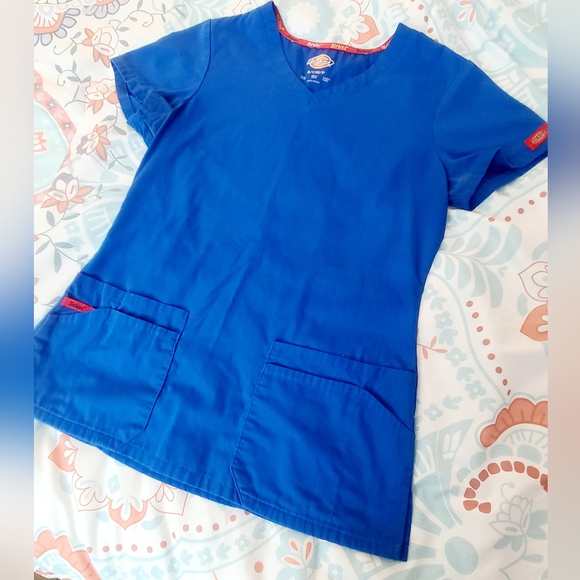 Blue Scrubs - Picture 1 of 8